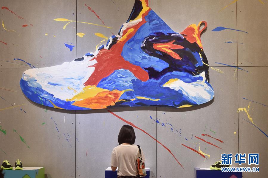 (新華全媒頭條·壯闊東方潮 奮進新時代——慶祝改革開放40年·圖文互動)(2)敢為天下先 愛拼才會贏——“晉江經驗”啟示錄